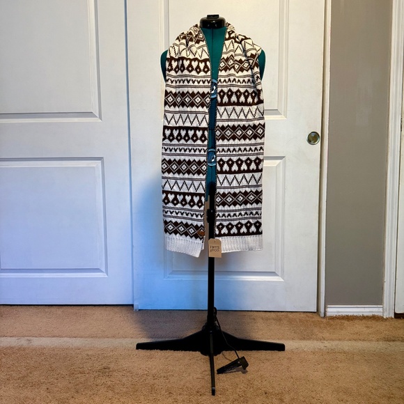 NWT Frye And Co Fair Isle Winter Scarf Cream Brown - Picture 3 of 11